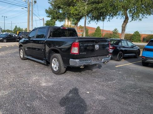Used 2021 RAM 1500 2WD Crew Cab image 4