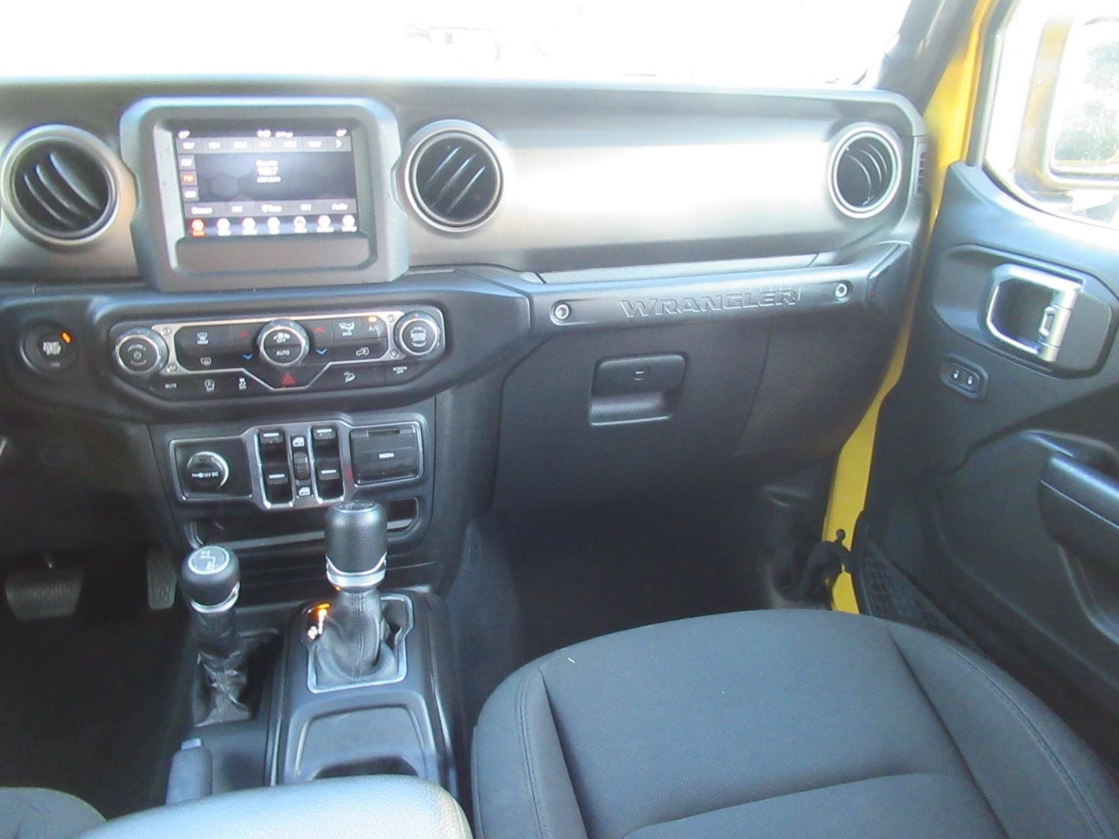 Used 2019 Jeep Wrangler Unlimited Sport S AWD/4WD image 13
