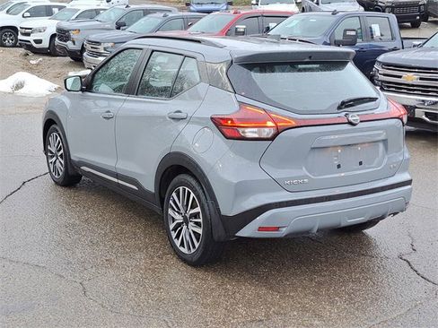 Used 2024 Nissan Kicks SR w/ SR Premium Package image 3