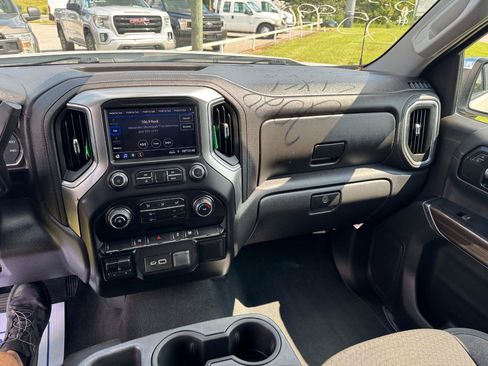 Used 2020 Chevrolet Silverado 1500 LT w/ Remote Start Package AWD/4WD image 29