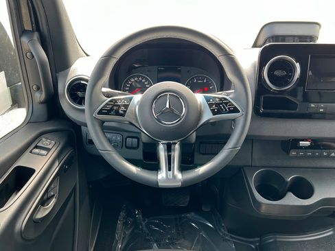 New 2026 Mercedes-Benz Sprinter 2500 image 12