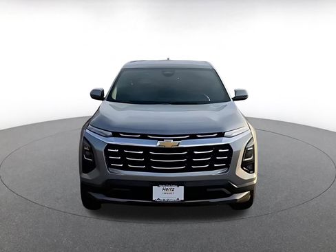 Used 2025 Chevrolet Equinox LT image 2