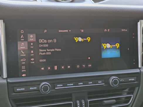 Used 2019 Porsche Macan S image 22