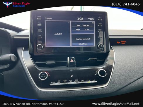Used 2020 Toyota Corolla LE FWD image 11