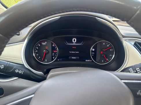 Used 2020 Chevrolet Malibu Premier FWD image 11