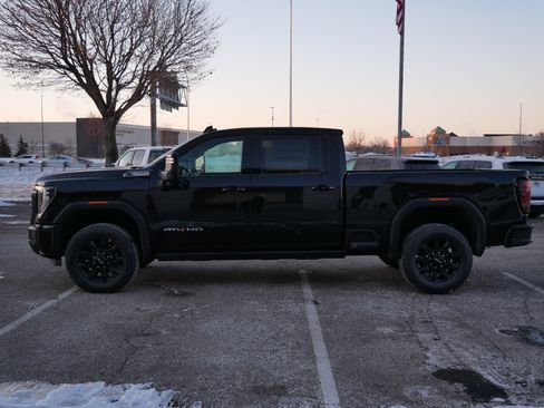 New 2026 GMC Sierra 3500 AT4 w/ AT4 Premium Plus Package image 4