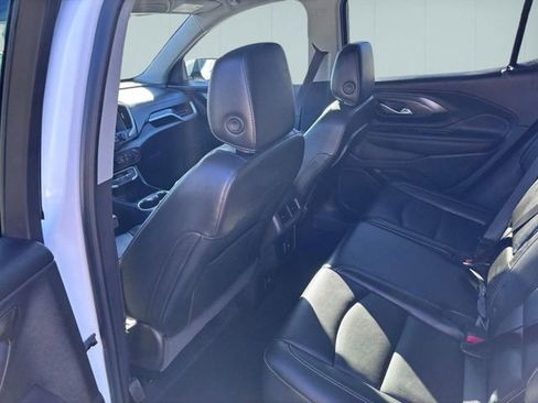 Used 2022 GMC Terrain SLT image 24