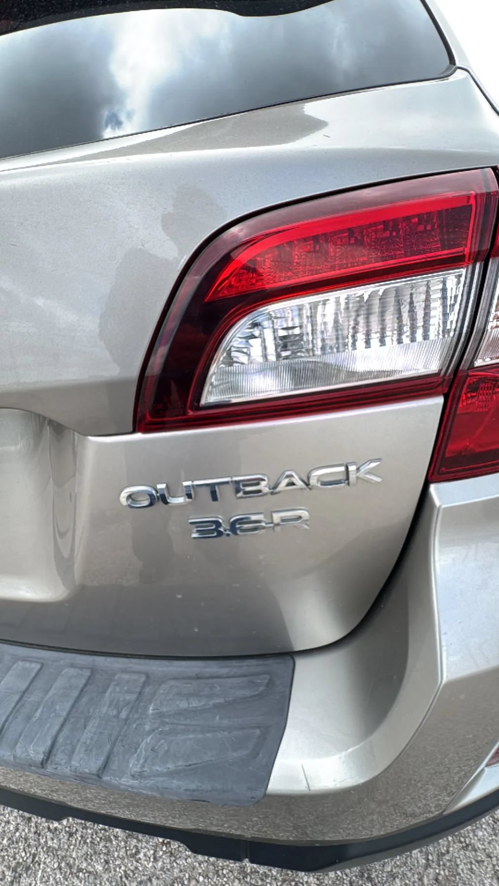 Used 2016 Subaru Outback 3.6R Limited AWD/4WD image 26