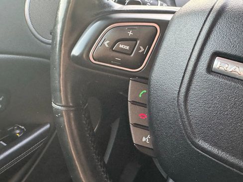 Used 2016 Land Rover Range Rover Evoque SE image 30