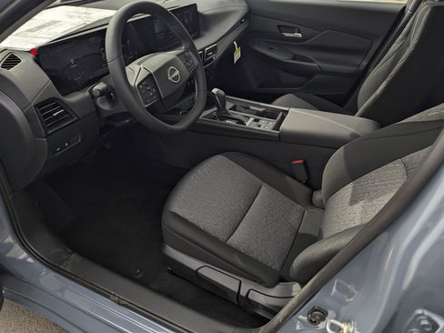 New 2026 Nissan Sentra SV w/ SV Convenience Package image 9