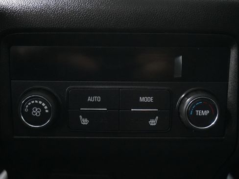 Used 2021 GMC Acadia SLT w/ Elevation Edition image 14