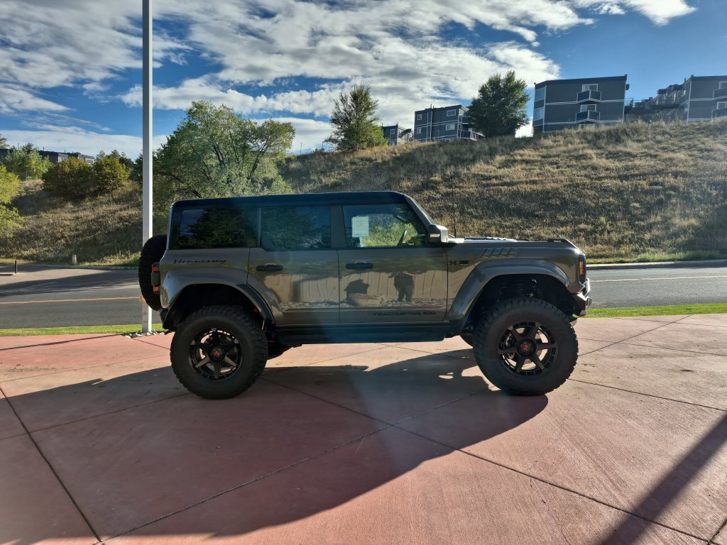 New 2026 Ford Bronco Raptor w/ Interior Carbon Fiber Pack AWD/4WD image 5