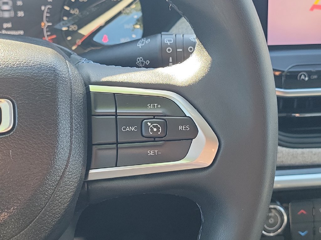 Used 2022 Jeep Compass Latitude FWD image 21