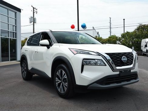 Used 2023 Nissan Rogue SV AWD/4WD image 3