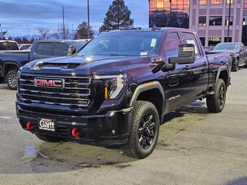 Used 2025 GMC Sierra 2500 AT4 image 11