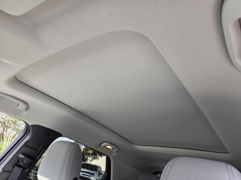 Used 2025 Chevrolet TrailBlazer LT w/ LT Cold Weather Package FWD image 24