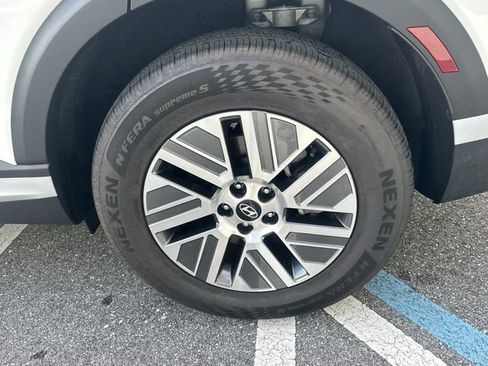 Used 2026 Hyundai Palisade SEL Premium FWD image 10