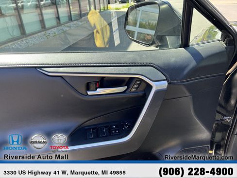 Used 2019 Toyota RAV4 Limited AWD/4WD image 25