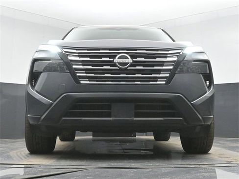 Used 2025 Nissan Rogue SV image 44