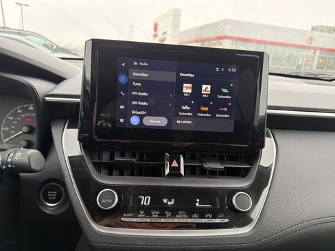 Used 2023 Toyota Corolla Cross LE image 17