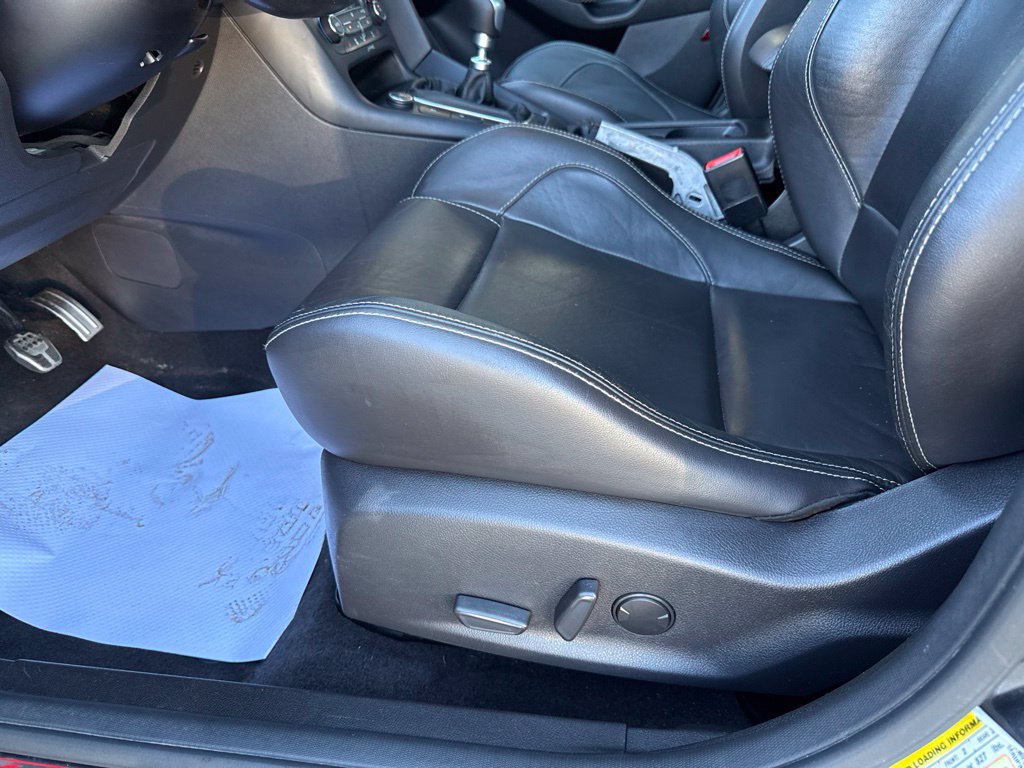 Used 2017 Ford Focus ST w/ Equipment Group 402A FWD image 28