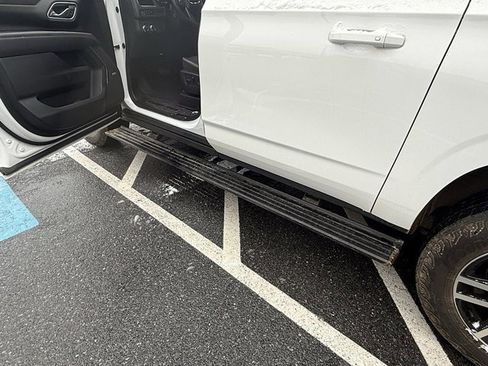 Used 2023 GMC Yukon XL AT4 image 13