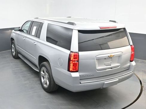 Used 2020 Chevrolet Suburban Premier AWD/4WD image 42