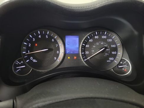 Used 2011 INFINITI M56 w/ Sport Pkg RWD image 30
