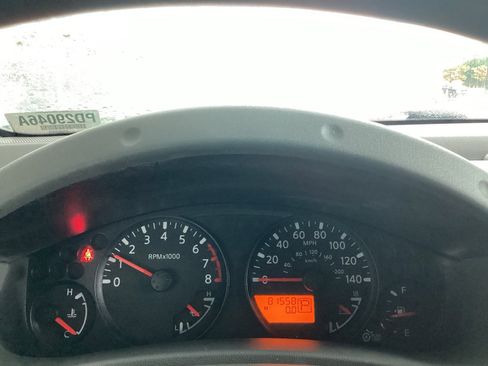 Used 2016 Nissan Frontier SV image 9