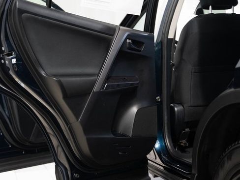 Used 2017 Toyota RAV4 LE image 27