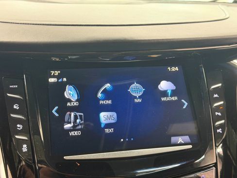 Used 2017 Cadillac Escalade ESV Platinum AWD/4WD image 31
