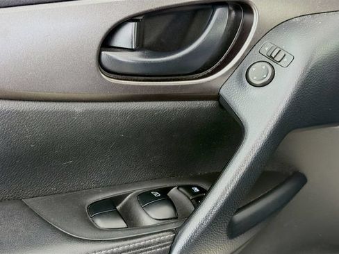 Used 2021 Nissan Rogue Sport S FWD image 21