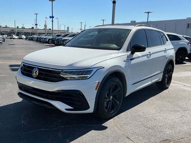 Certified 2023 Volkswagen Tiguan SE R-Line AWD/4WD image 7