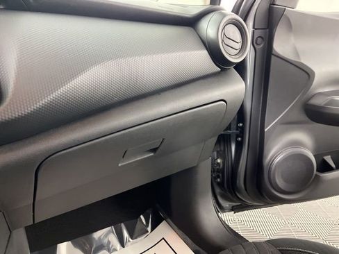 Used 2021 Nissan Kicks S image 36