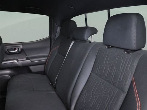 Used 2019 Toyota Tacoma TRD Off-Road image 35