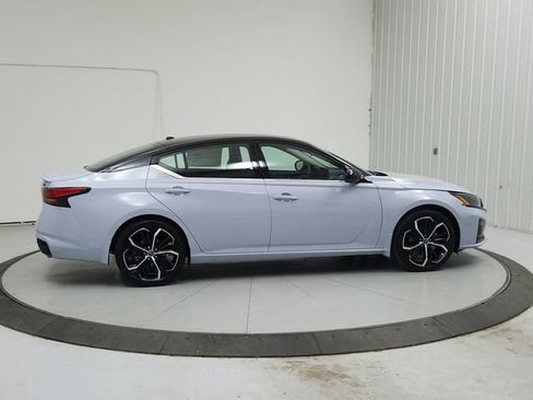 New 2026 Nissan Altima 2.5 SR w/ SR Premium Package FWD image 8