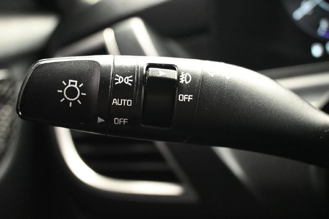 Used 2024 Kia Seltos EX FWD image 25