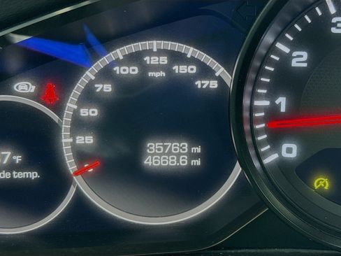 Used 2020 Porsche Cayenne AWD/4WD image 8