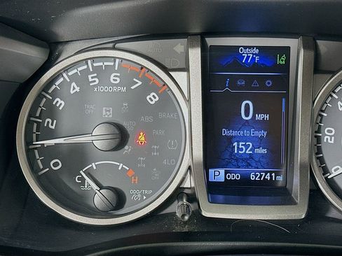 Used 2020 Toyota Tacoma SR5 image 12