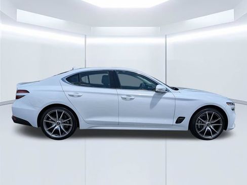 Used 2023 Genesis G70 2.0T AWD/4WD image 3