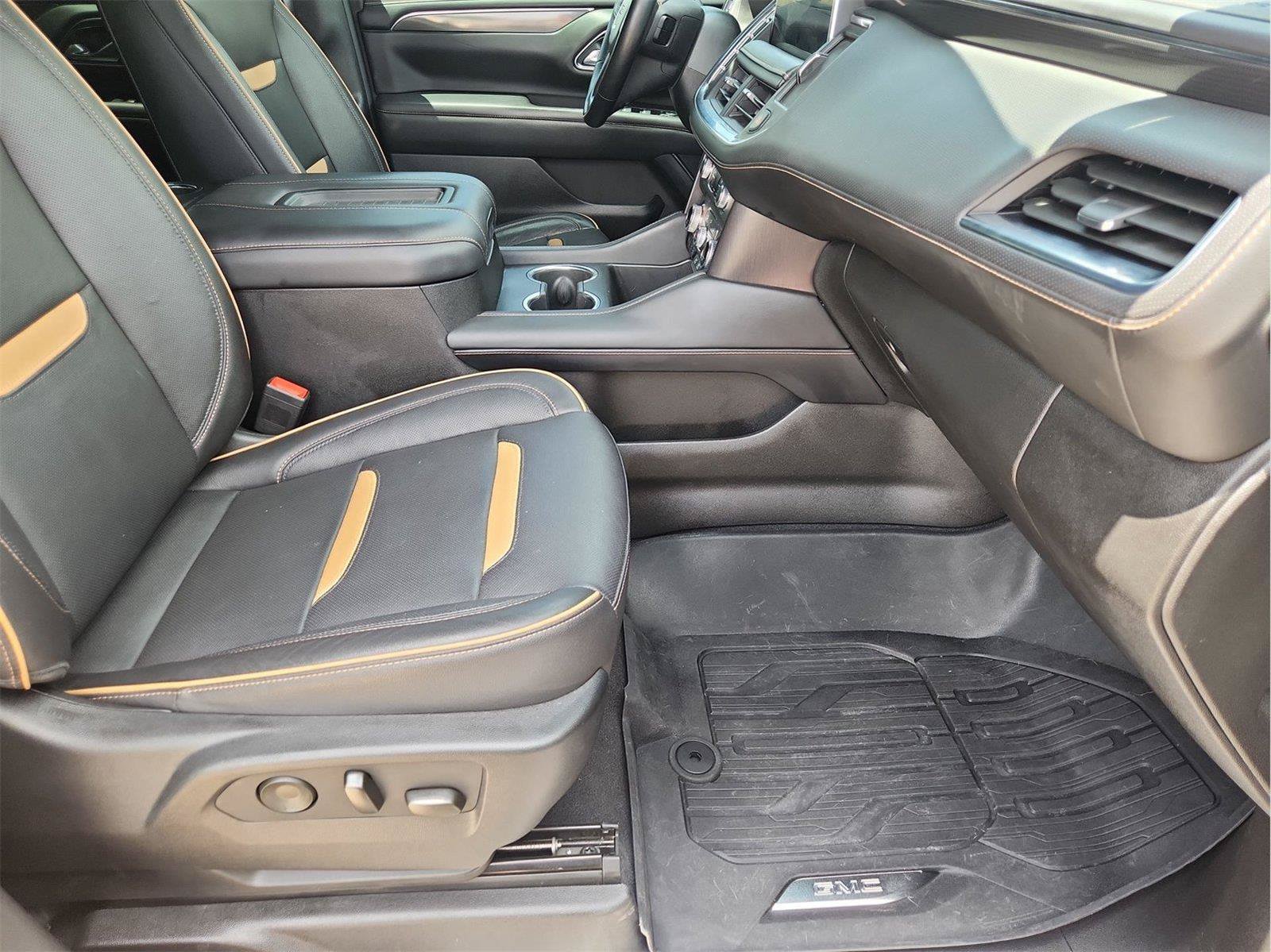 Certified 2023 GMC Yukon AT4 w/ AT4 Premium Plus Package AWD/4WD image 29