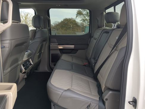 Used 2025 Ford F450 Platinum w/ Platinum Plus Package image 12