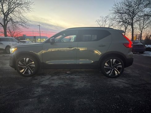 Used 2023 Volvo XC40 B5 Plus w/ Driver Assist Package image 11