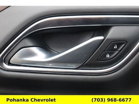 Used 2022 Chevrolet Suburban Premier image 19