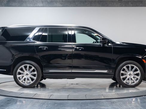 Used 2024 Cadillac Escalade Premium Luxury Platinum AWD/4WD image 28