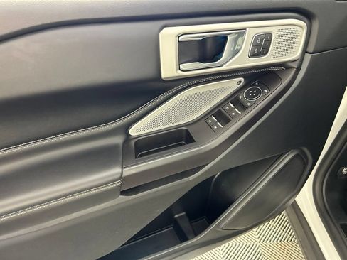 Used 2020 Ford Explorer ST w/ ST Street Pack AWD/4WD image 13