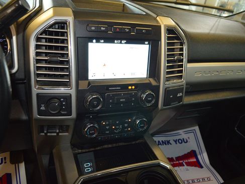 Used 2017 Ford F250 Lariat w/ Lariat Value Package image 19