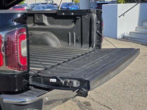 Used 2018 GMC Sierra 1500 SLT AWD/4WD image 38