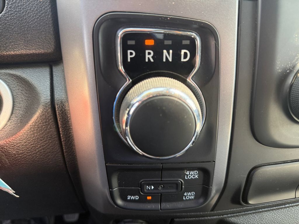 Used 2023 RAM 1500 Classic SLT AWD/4WD image 28