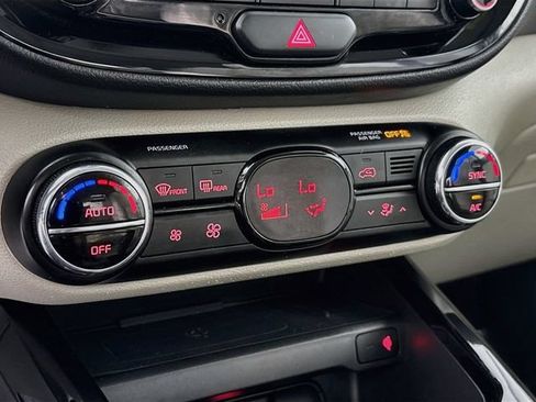 Used 2022 Kia Soul S FWD image 16